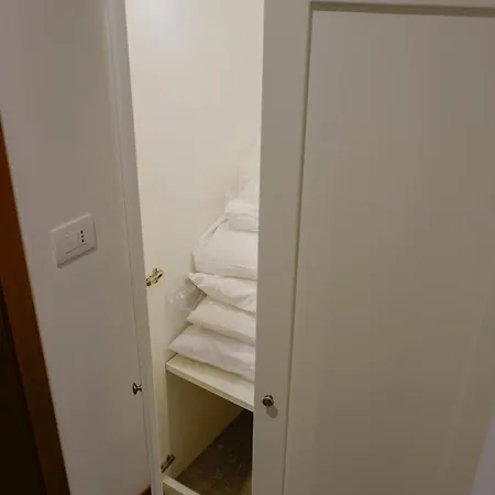 Modern * Venice